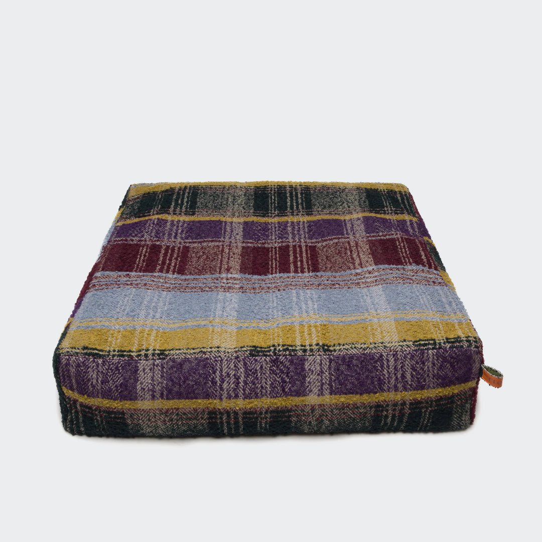 Cloud7 Pelíšek Cube Tartan Purple
