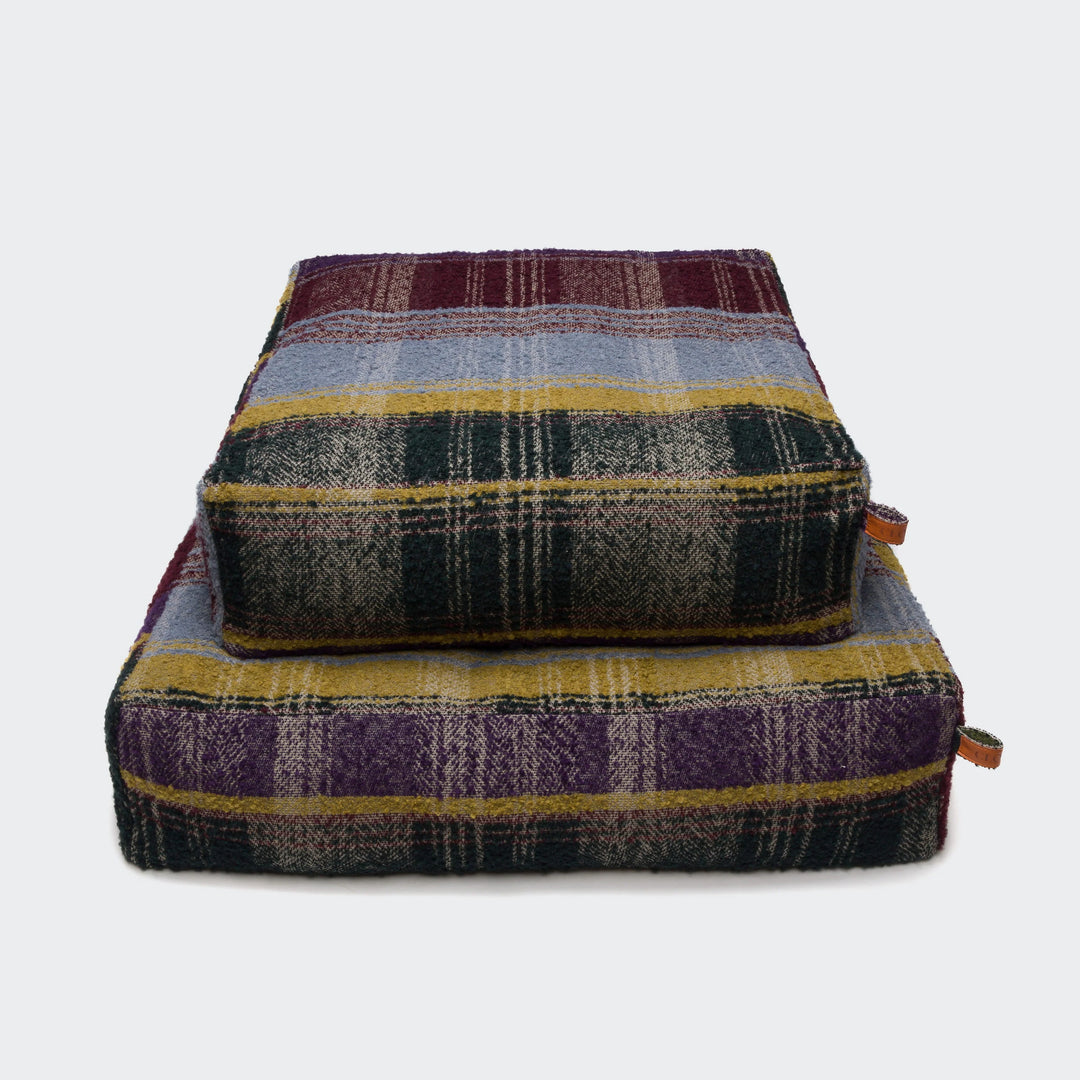 Cloud7 Pelíšek Cube Tartan Purple
